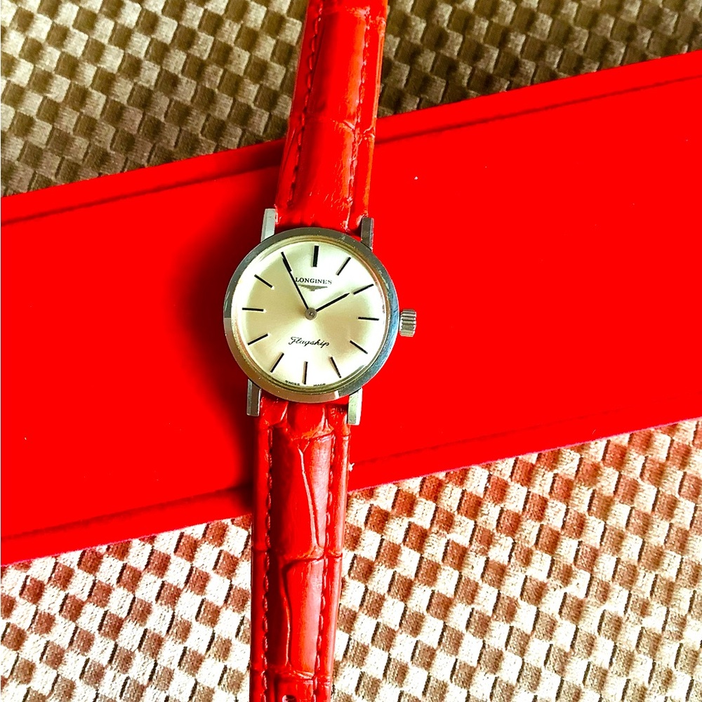 SWISS made LONGINES watch - LOVELY ❤️❤️❤️
